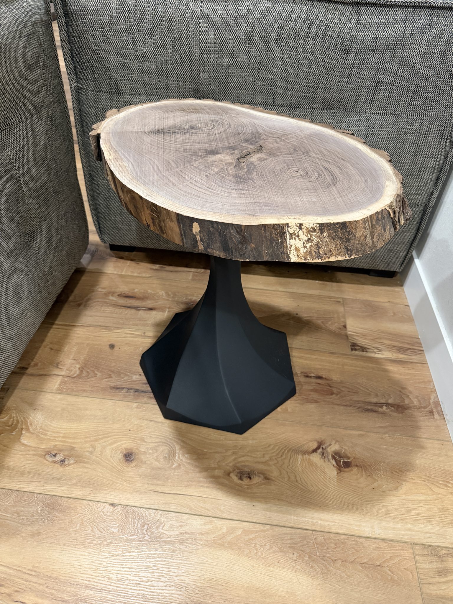 Round live edge side table